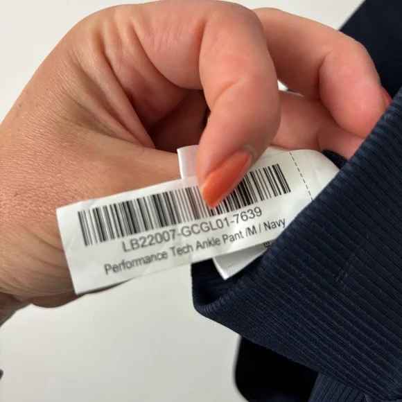 Quince Performance Tech Ankle Pant Womens M Navy Lightweight Casual Neutral - Picture 7 of 7